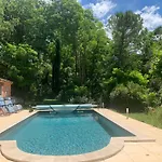 Casa vacanze Mas Ancien Sans Vis-à-vis Avec Piscine Chauffé Dans Les Collines Les Pilles
