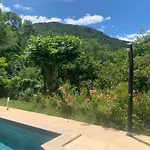 Mas Ancien Dans La Nature, Piscine Privee, Chauffe De Mois D'avril *